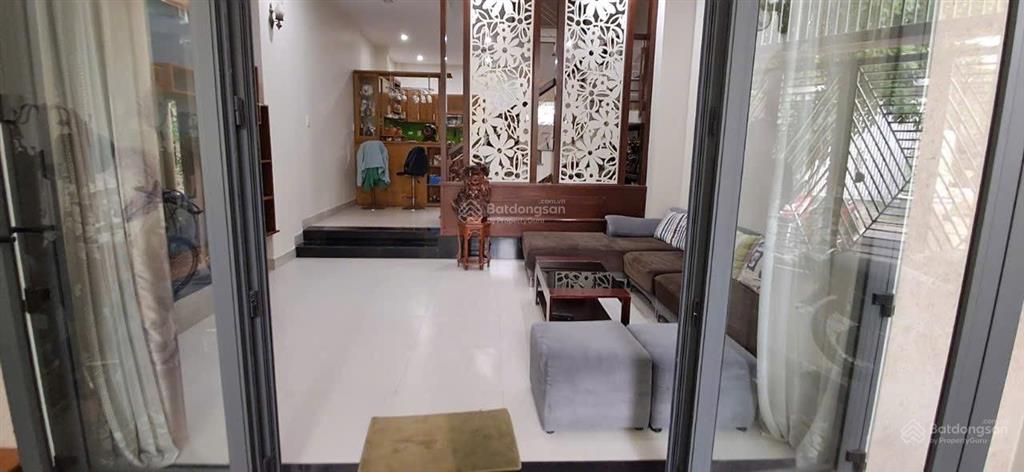 Bán nhà nguyễn xuân khoát 4pn  biển phạm văn đồng cách 600m