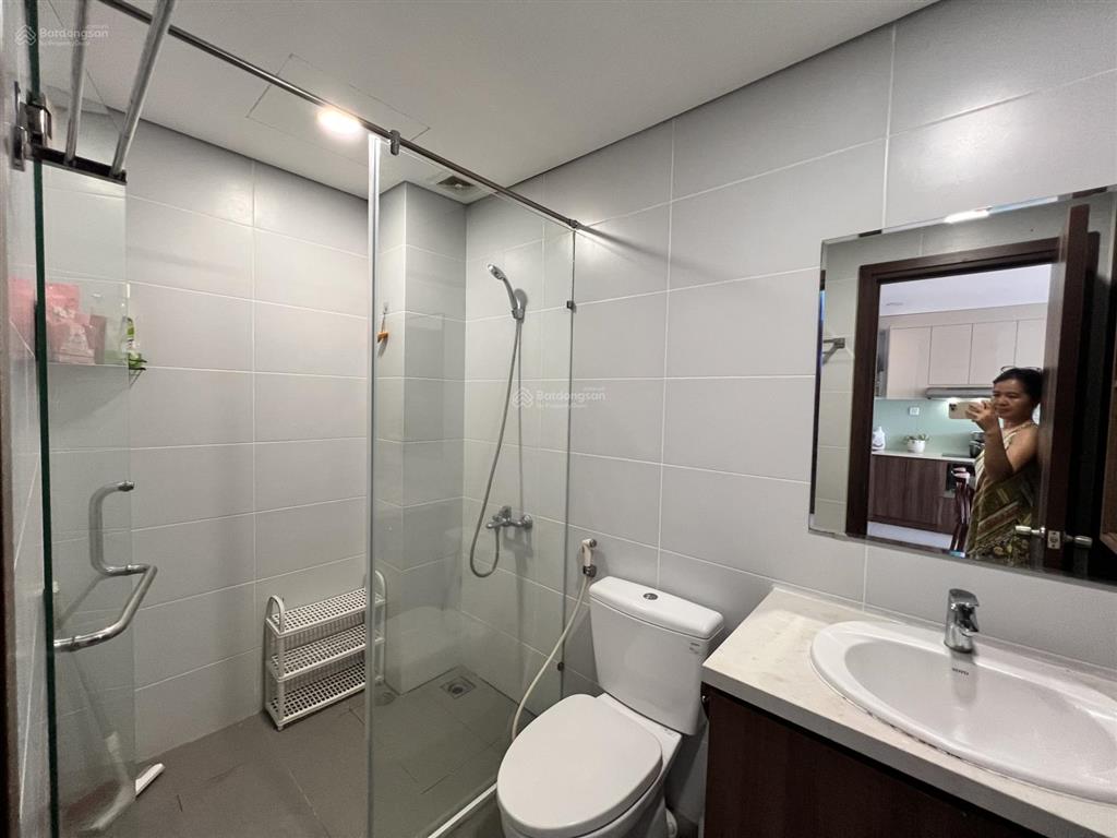 Cho thuê căn hộ 1pn sơn trà ocean view ở ngay cực đẹp tầng cao máy giặt sấy và bàn làm việc