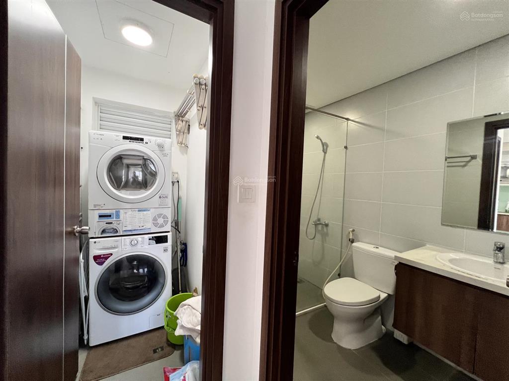Cho thuê căn hộ 1pn sơn trà ocean view ở ngay cực đẹp tầng cao máy giặt sấy và bàn làm việc