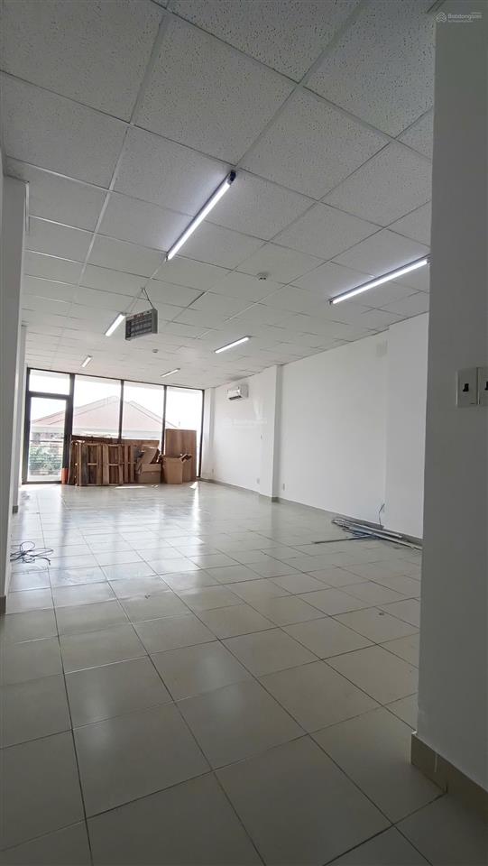 Vp 55m2 mặt tiền 767 lũy bán bích