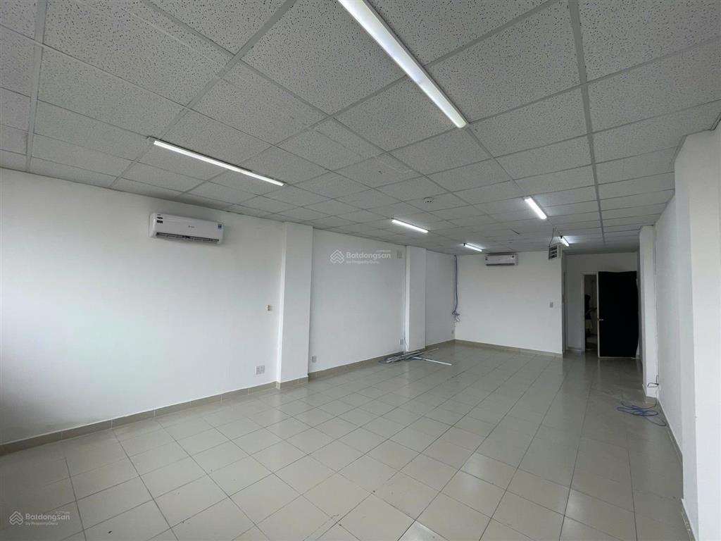 Vp 55m2 mặt tiền 767 lũy bán bích