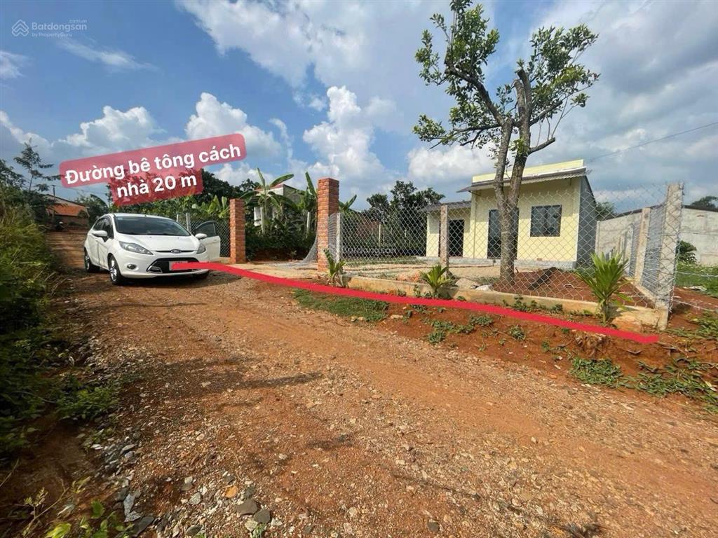 Bán đất tặng nhà dt 305m2 sẵn 120m2 thổ cư nhà xách vali vào ở ngay gần mọi tiện ích chỉ 499tr