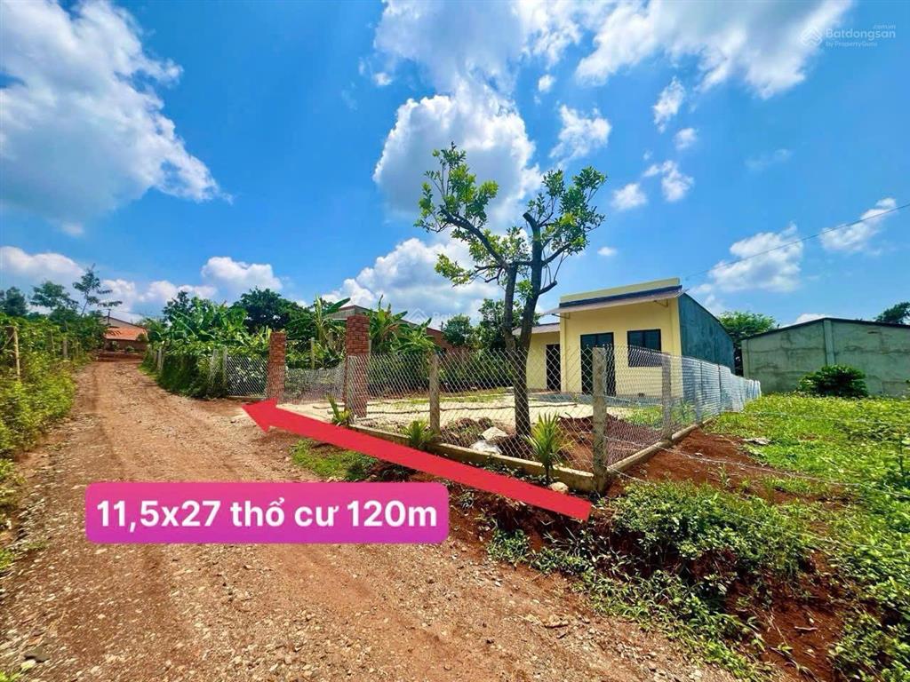 Bán đất tặng nhà dt 305m2 sẵn 120m2 thổ cư nhà xách vali vào ở ngay gần mọi tiện ích chỉ 499tr