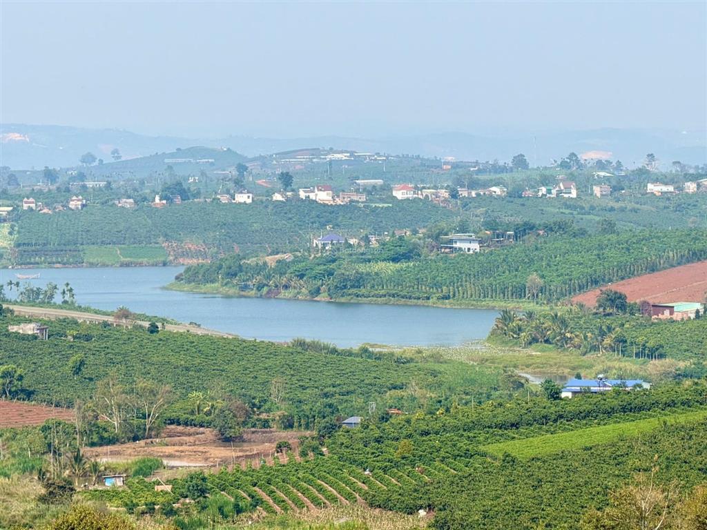 Đất view hồ phúc thọ dt 10*35,7 sẵn 200m2 thổ đường bê tông ô tô tới đất kdc view tứ phía chỉ 5xxtr