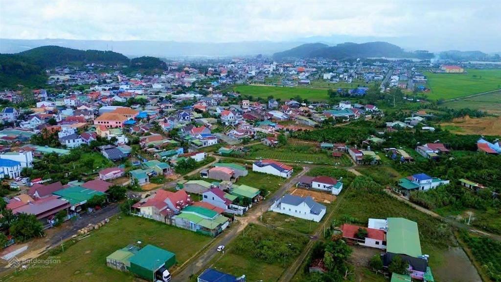 Tt đinh văn lâm hà dt 12*24,5m full thổ đất trung tâm thị trấn cách 100m đường vành đai giá 2.45ty