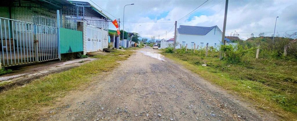 Tt đinh văn lâm hà dt 12*24,5m full thổ đất trung tâm thị trấn cách 100m đường vành đai giá 2.45ty