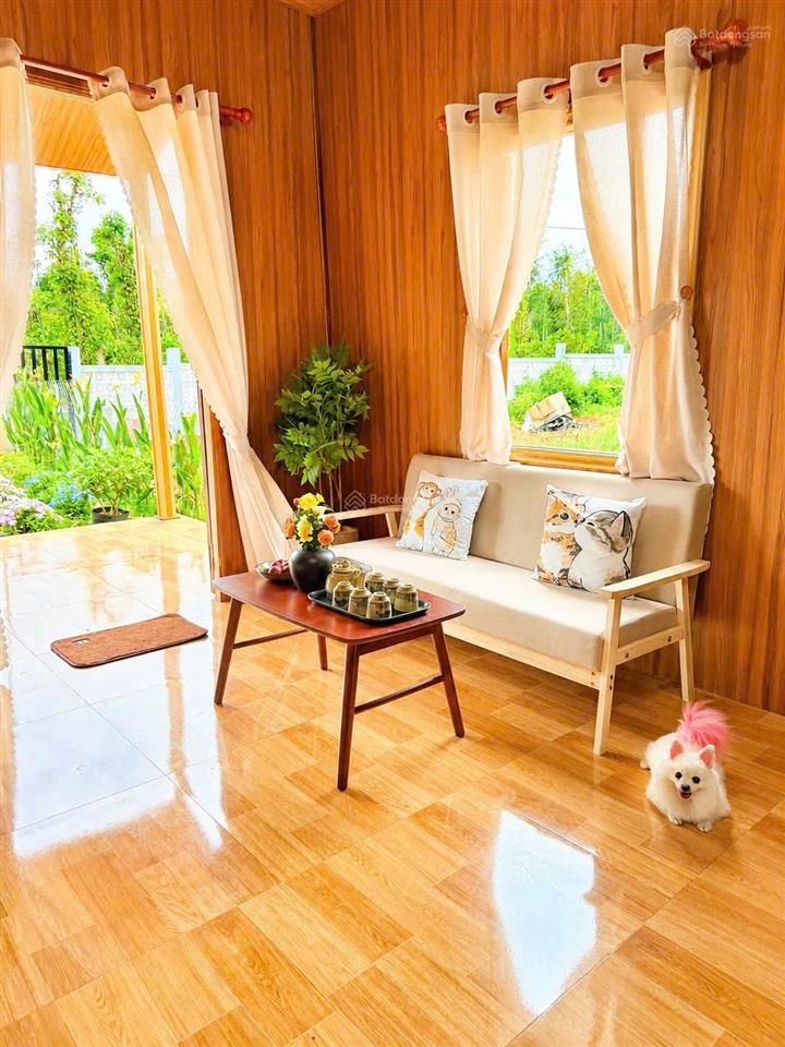 Bán căn nhà mới xây 2pn, có sân vườn rộng sân bbq full nội thất chỉ xách vali vào ở giá 999tr