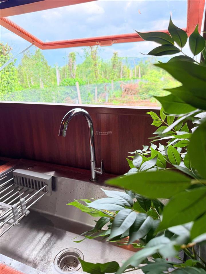 Bán căn nhà mới xây 2pn, có sân vườn rộng sân bbq full nội thất chỉ xách vali vào ở giá 999tr