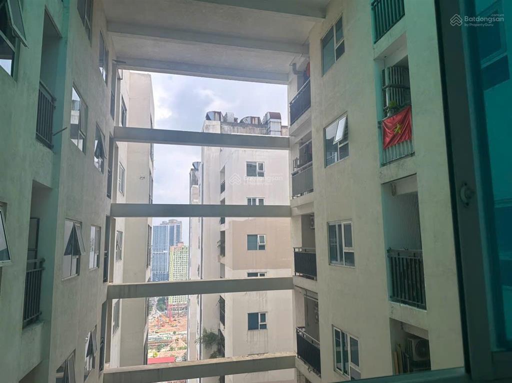 Cho thuê căn 3pn tòa hồ gươm 102 trần phú hà đông giá 12tr/th.  0912 824 ***