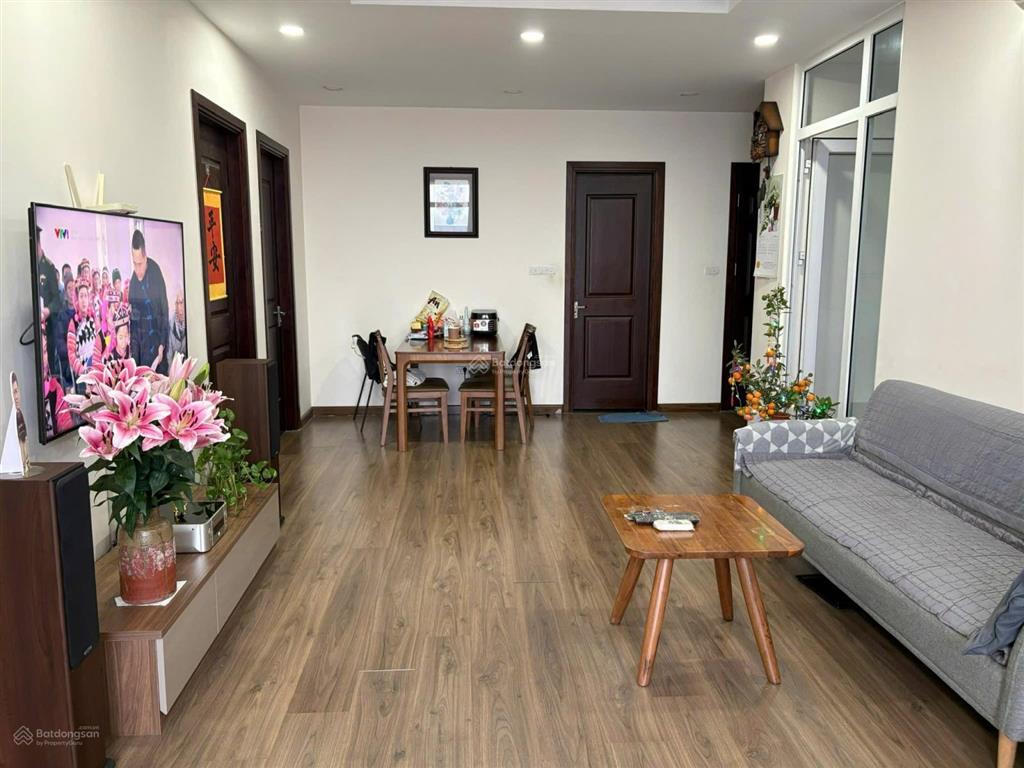 Chính chủ cần tiền bán nhanh căn 3pn nam trung yên, yên hòa, hà nội giá tốt.  0912 824 ***