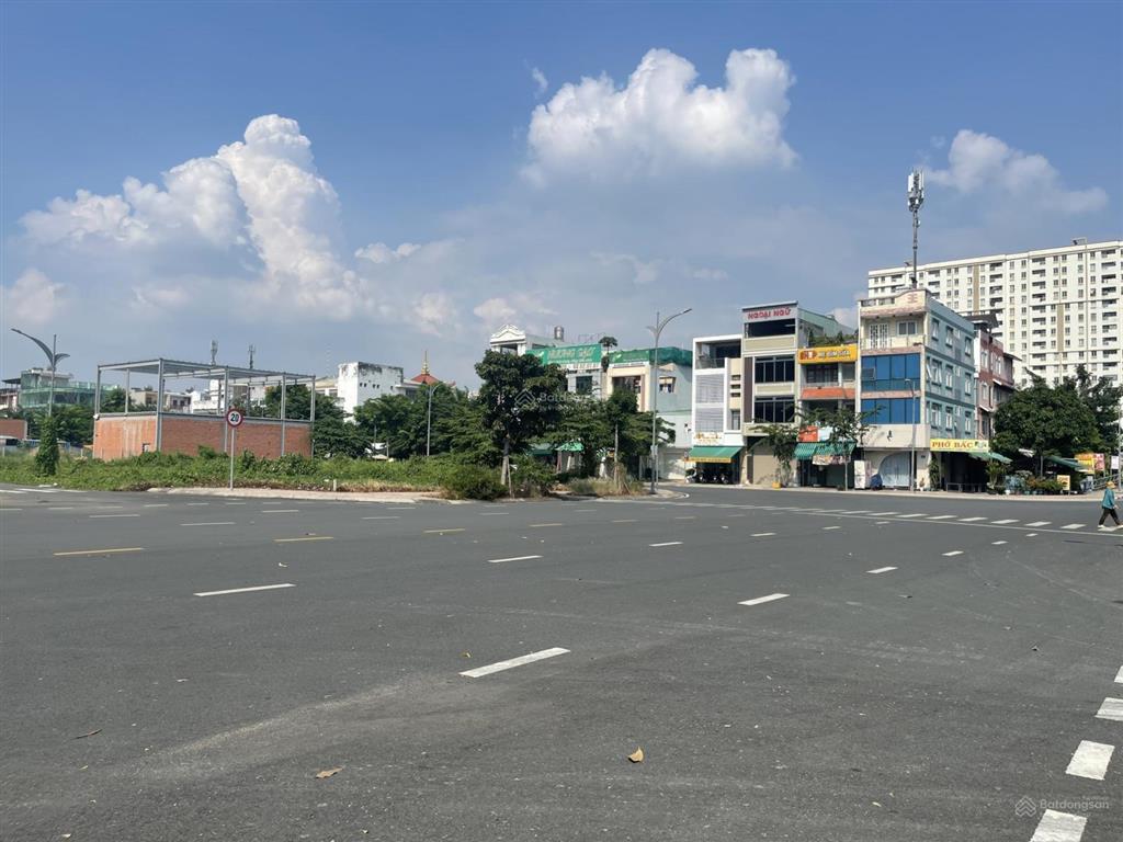 Bán shophouse đẹp, nhiều tiện ích tại phước long b, q9, tp.hcm, 19 tỷ, 451.2m2, đang cho thuê 22tr