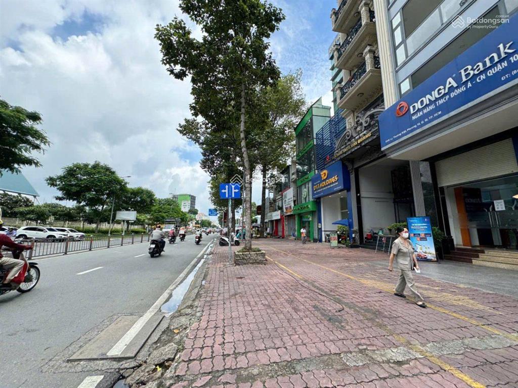 Vị trí siêu vip mặt tiền lý thường kiệt quận 10  dt(6.2x20m) 3 tầng 55tỷ hđt 80tr  lề đường 10m