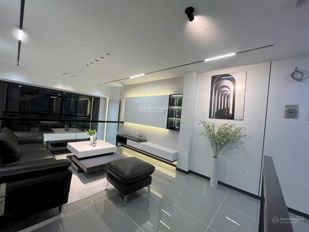 Bán nhà hẻm vip 243 tô hiến thành quận 10 dt(4x20m 80m2 )5 tầng thang máy tặng full nội thất 23tỷ