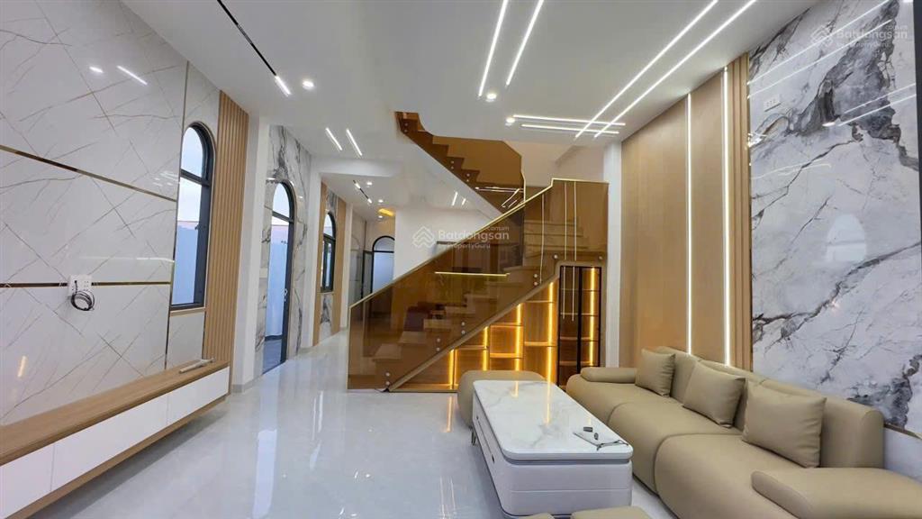 Bán nhà hẻm xe hơi căn góc 2 mt nguyễn tri phương quận 10 (7.5x10m vuông vức) chỉ 17tỷ