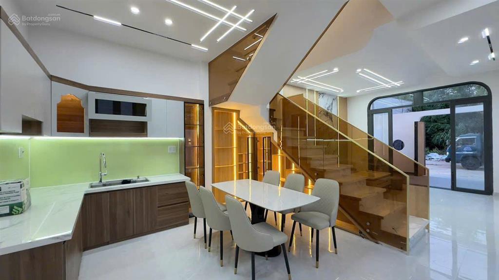 Bán nhà hẻm xe hơi căn góc 2 mt nguyễn tri phương quận 10 (7.5x10m vuông vức) chỉ 17tỷ