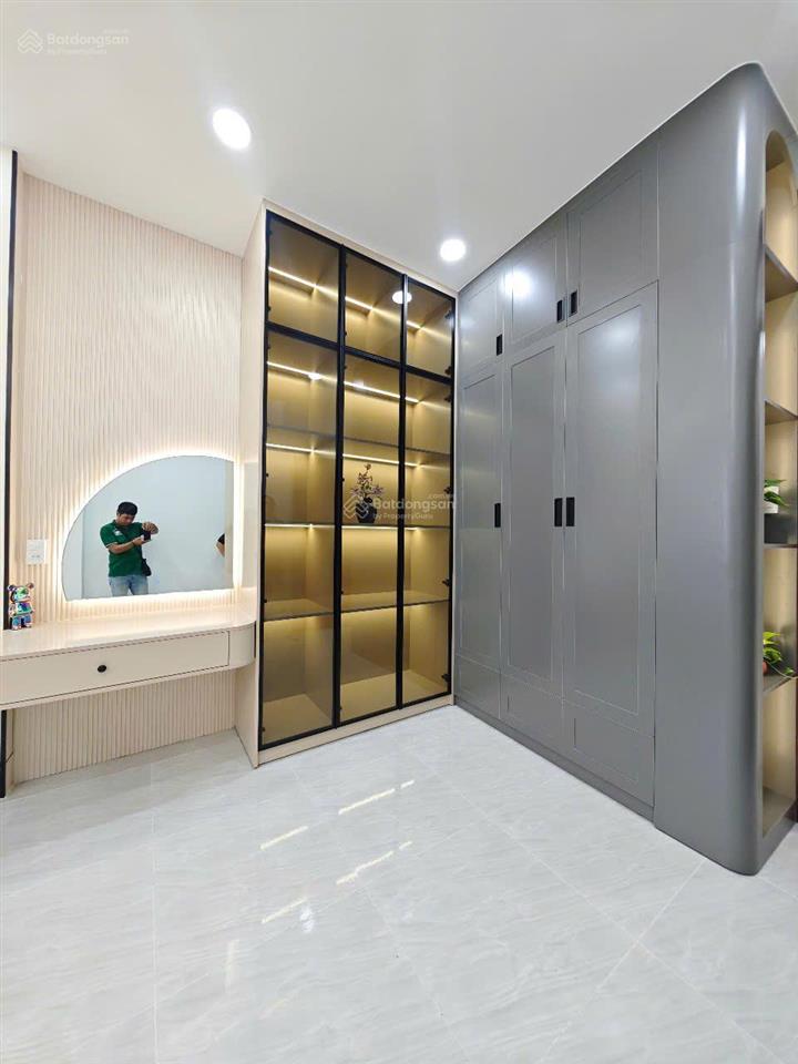 Bán nhà hẻm 449 sư vạn hạnh thông thành thái quận 10 (4.2x20m, 5 tầng) chỉ 17.5 tỷ
