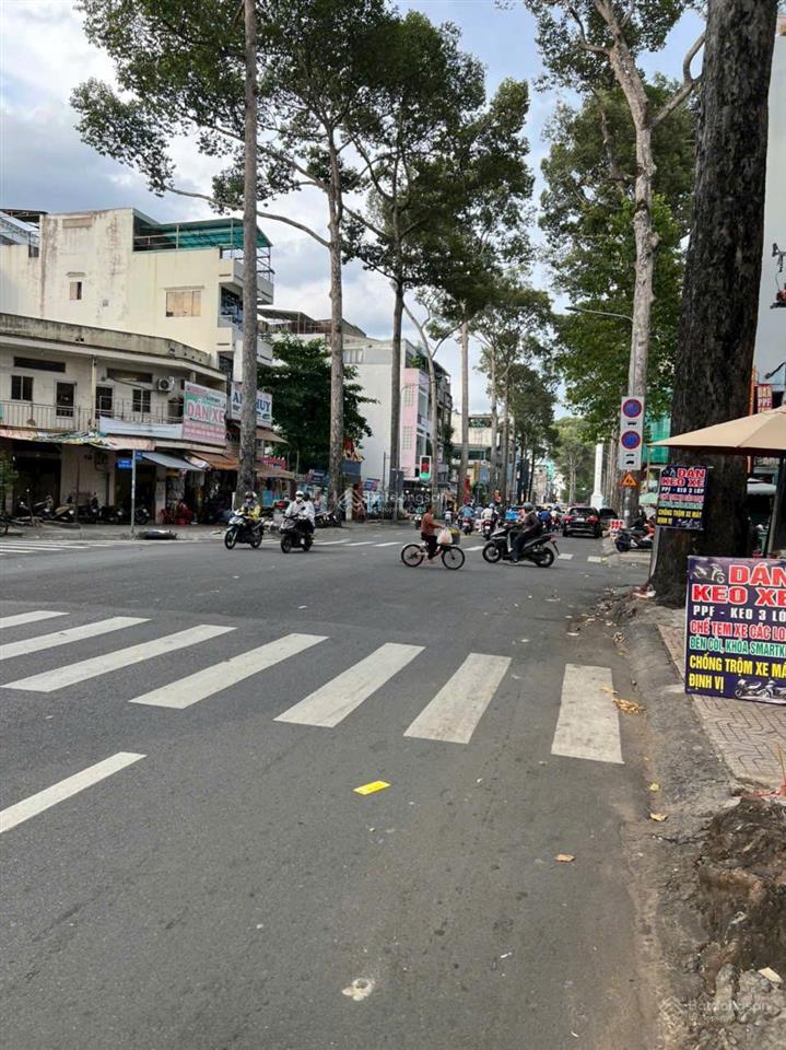 Bán nhà mặt tiền ngô gia tự quận 10  nhà 4 tầng căn góc có hẻm hông, lề đường 8m chỉ 14.8 tỷ