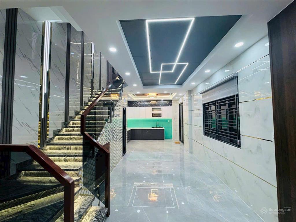 Bán nhà mặt tiền nội bộ kinh doanh 8m cao thắng quận 10  (6.8x18m nhà cấp 4) 25tỷ