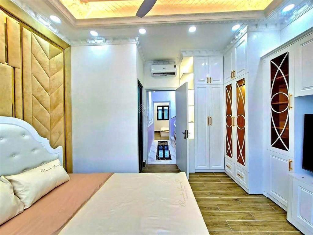 Chỉ còn 1 căn hiếm có 15 tỷ cư xá đồng tiến  thành thái quận 10 (4x20m, 80m2 5 tầng vuông vức)