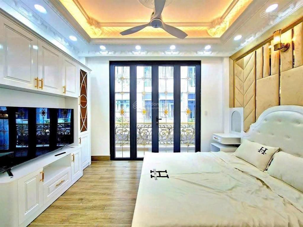Chỉ còn 1 căn hiếm có 15 tỷ cư xá đồng tiến  thành thái quận 10 (4x20m, 80m2 5 tầng vuông vức)