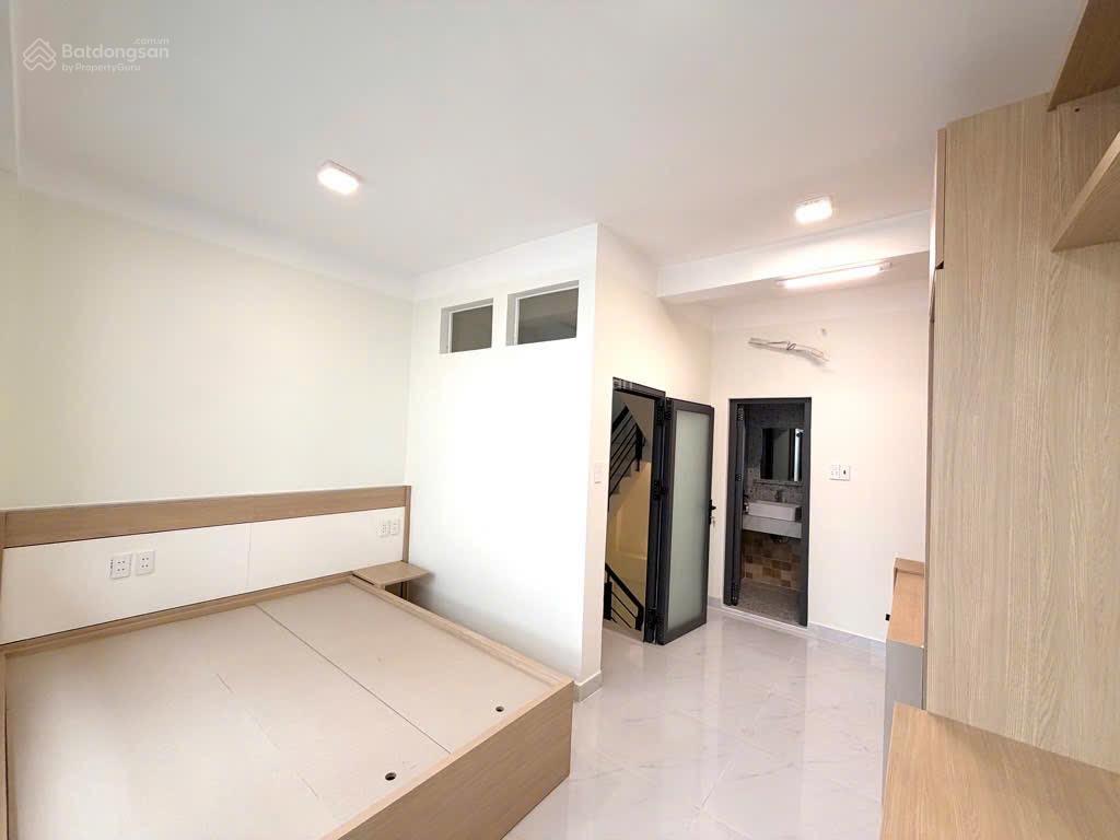 Bán nhà hxh 4 tầng ngang 8,2m vuông đẹp, đường nguyễn xí, p26, bt ngay cf highland nguyễn xí