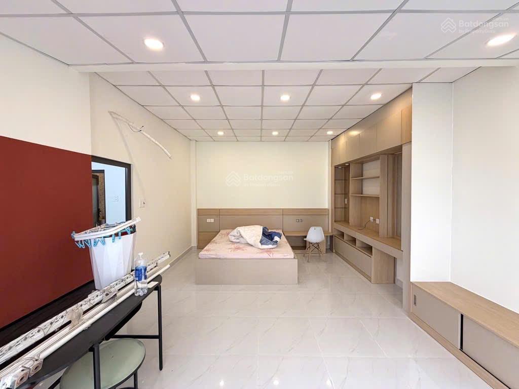 Bán nhà hxh 4 tầng ngang 8,2m vuông đẹp, đường nguyễn xí, p26, bt ngay cf highland nguyễn xí