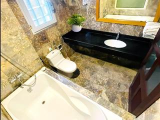 Cho thuê căn hộ chung cư cao cấp, có thang máy, full nội thất tại 24 đông quan, cầu giấy