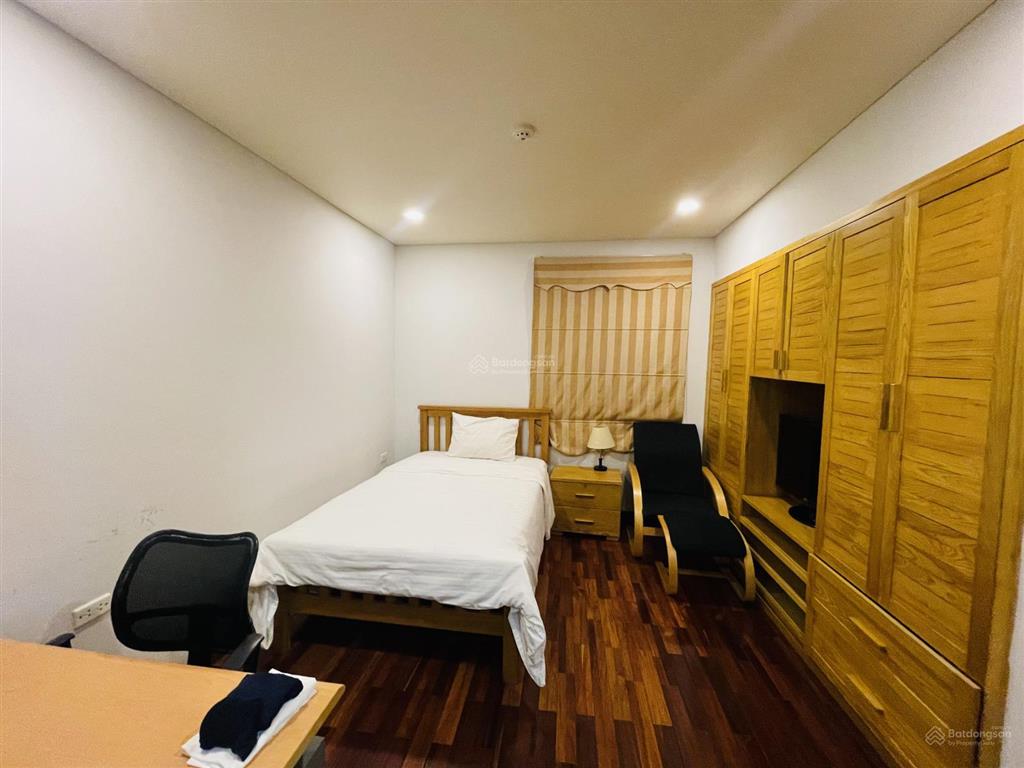 Cho thuê căn hộ dịch vụ 90m2  2 wc, 2 phòng ngủ, đầy đủ tiện ích tại 24 đông quan, nghĩa đô