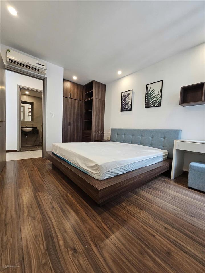 Bán goldview q4 diện tích 65m2 có ban công cực rộng và dài, 1pn , giá 6,1ty  0933 600 ***