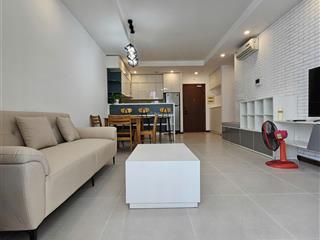 Bán goldview q4 diện tích 65m2 có ban công cực rộng và dài, 1pn , giá 6,1ty  0933 600 ***