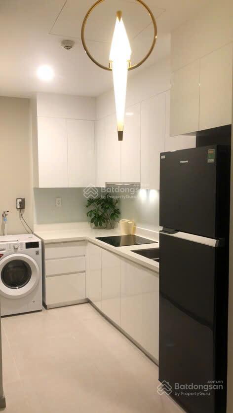 Bán chung cư the goldview q4 1pn đẹp giá 5,5 tỷ, sắp làm sổ hồng ngay mặt tiền đường bến vân đồn