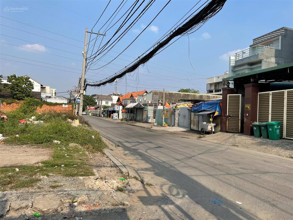 Hàng hiếm mặt tiền đường 11 cực đẹp, khu phân lô đồng bộ, giá chỉ bằng trong hẻm