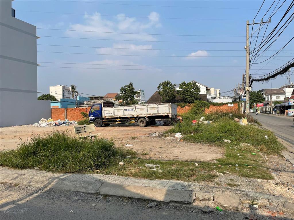 Hàng hiếm mặt tiền đường 11 cực đẹp, khu phân lô đồng bộ, giá chỉ bằng trong hẻm