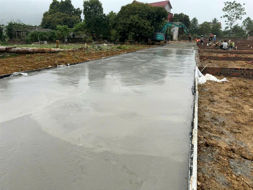 Chỉ 680tr có ngay đất sổ đỏ 100m2 full thổ cư gần hồ cầu bãi