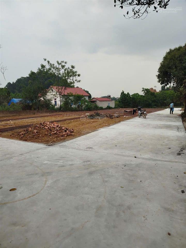 Chỉ 680tr có ngay đất sổ đỏ 100m2 full thổ cư gần hồ cầu bãi