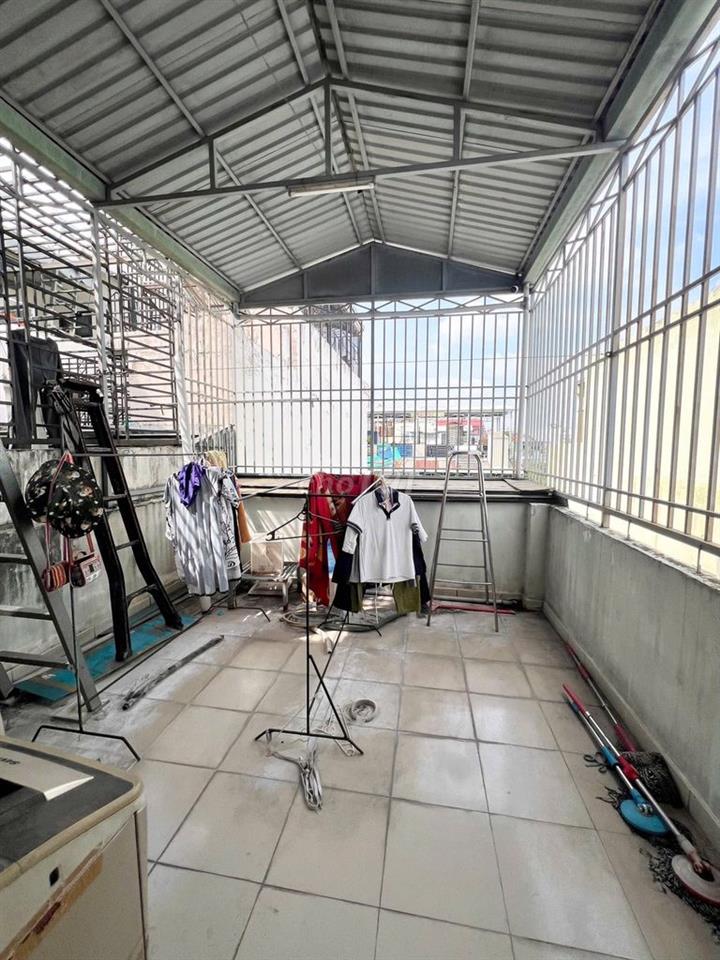 Bán gấp  nhà mặt tiền đường Thống Nhất quận Tân Phú