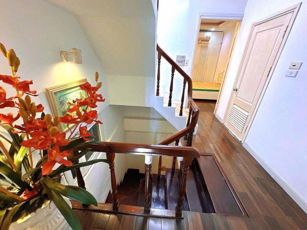 Nhà 60m2 đẹp ngõ Thái Hà Đống Đa Hà Nội bán gấp 15 tỷ 