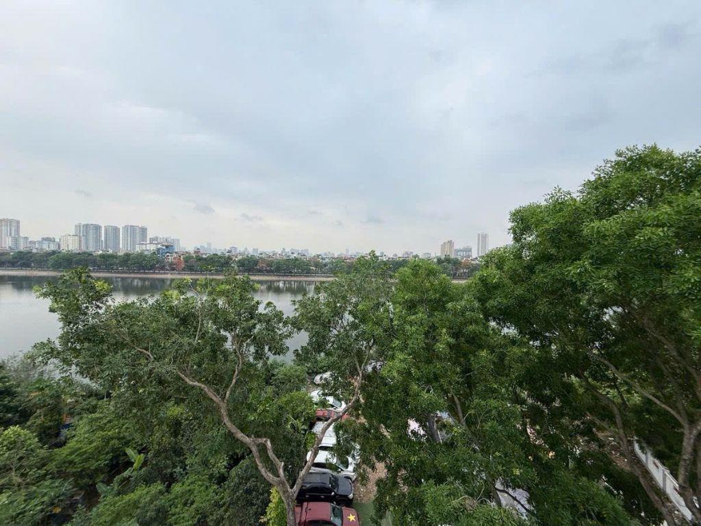 Bán nhà 7 tầng mới phố Hoàng Liệt mặt hô Linh Đàm Hà Nội  25 tỷ. Mặt tiền nhìn toàn cảnh mặt hồ Linh Đàm, 