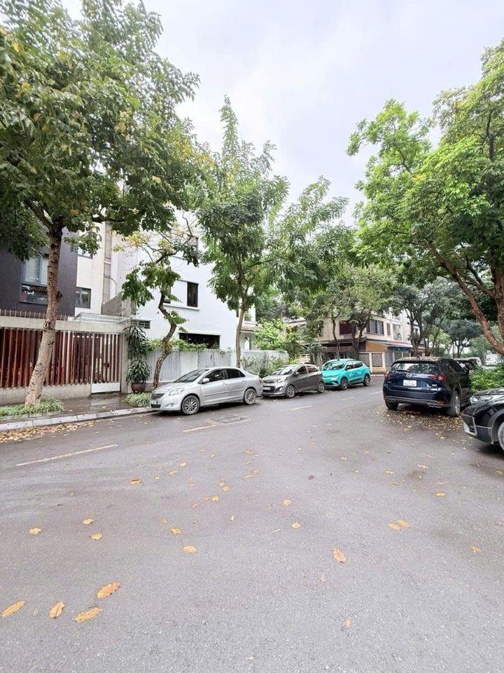 Bán nhà 200m2 KĐT mới Yên Hòa Cầu Giấy 95 tỷ. Khu Lão Thành Cách mạng Yêu Hòa ngõ  20 phố Trần Kim Xuyến gần phố Hạ Yên 