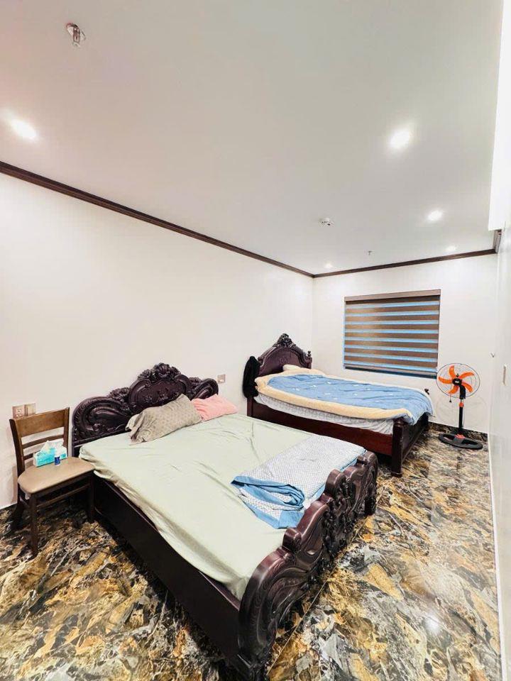 Bán 250m2 mặt phố Khương Đình Thanh Xuân kinh doanh vỉa hè. Mặt tiền 10m vỉa hè 8m hai mặt thoáng, tuyến phố nhiều nhà m