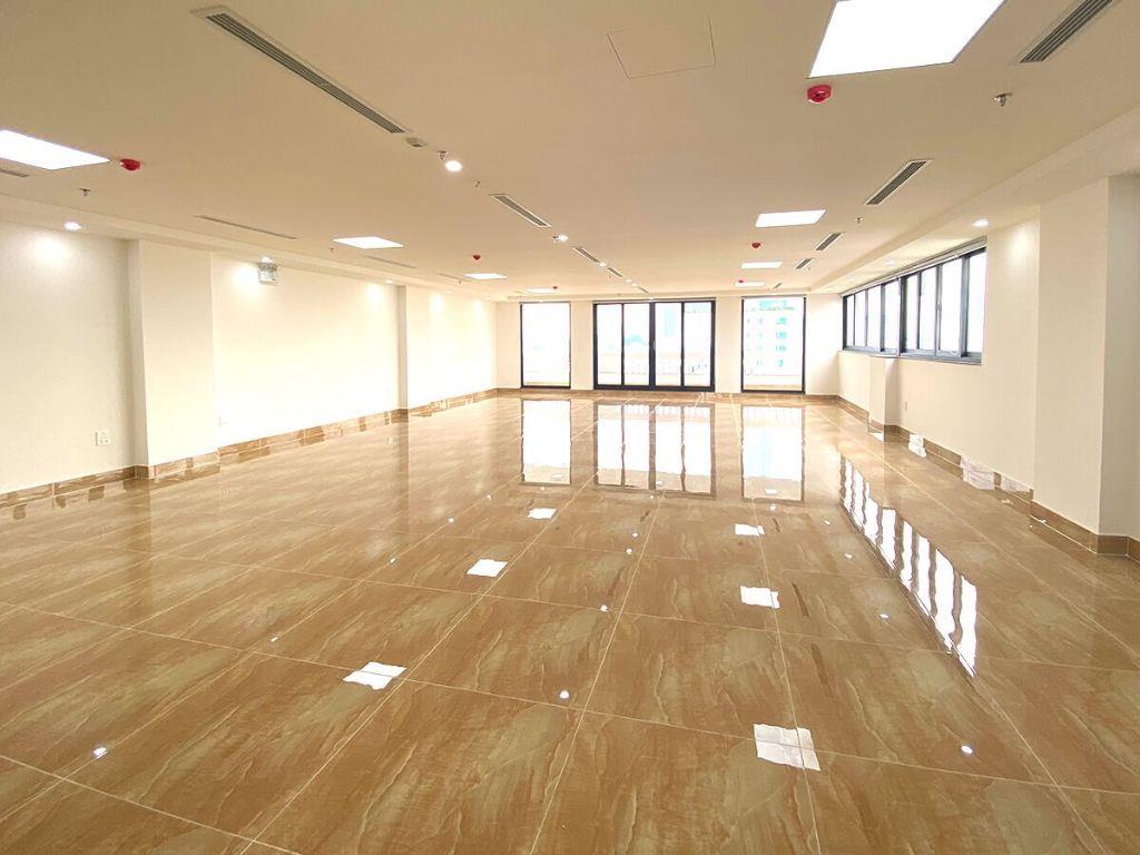 Nhà mới 10 tầng rộng 9m mặt phố Trịnh Công Sơn Tây Hồ 85 tỷ. Tầng hầm rộng thông cho thuê 200 triêu/ tháng. 