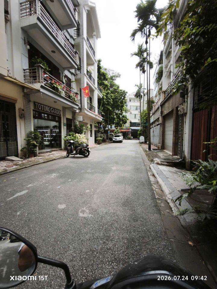 Bán nhà khu ĐT Yên Hòa 23 Trần Kim Xuyến Cầu Giấy Hà Nội. Ô tô tránh nhau mặt tiền 6m