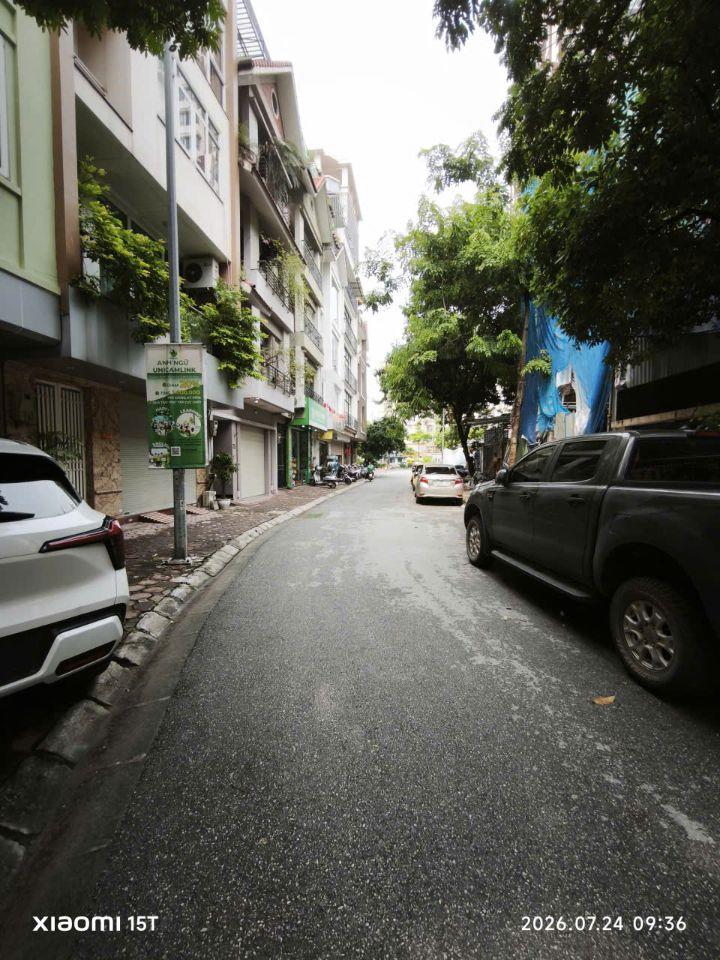 Bán nhà khu ĐT Yên Hòa 23 Trần Kim Xuyến Cầu Giấy Hà Nội. Ô tô tránh nhau mặt tiền 6m