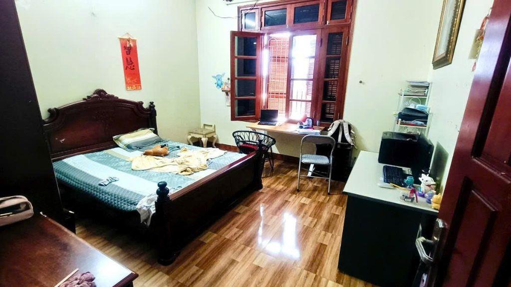Bán nhà lô góc thang máy phố Phàm Tuấn Tài Cầu Giấy Hà Nội 21 tỷ. Mặt tiền 6m vỉa hè ô tô