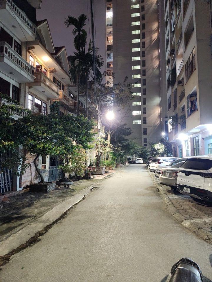 Bán rẻ nhà đẹp vỉa hè ô tô Nghĩa Đô Starlake Cầu Giấy Hà Nôi. Mặt tiền 5m  hai thoáng mặt trước vỉa hè ô tô tránh nhau