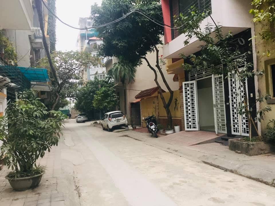 Bán rẻ nhà đẹp vỉa hè ô tô Nghĩa Đô Starlake Cầu Giấy Hà Nôi. Mặt tiền 5m  hai thoáng mặt trước vỉa hè ô tô tránh nhau