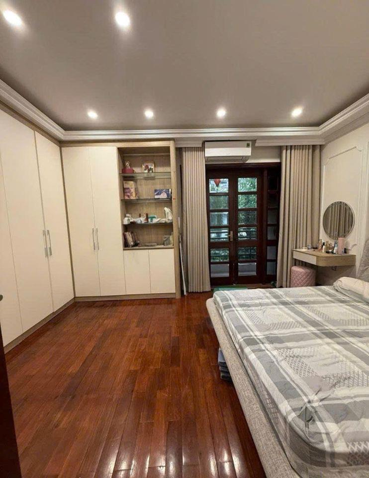 Bán rẻ nhà đẹp vỉa hè ô tô Nghĩa Đô Starlake Cầu Giấy Hà Nôi. Mặt tiền 5m  hai thoáng mặt trước vỉa hè ô tô tránh nhau