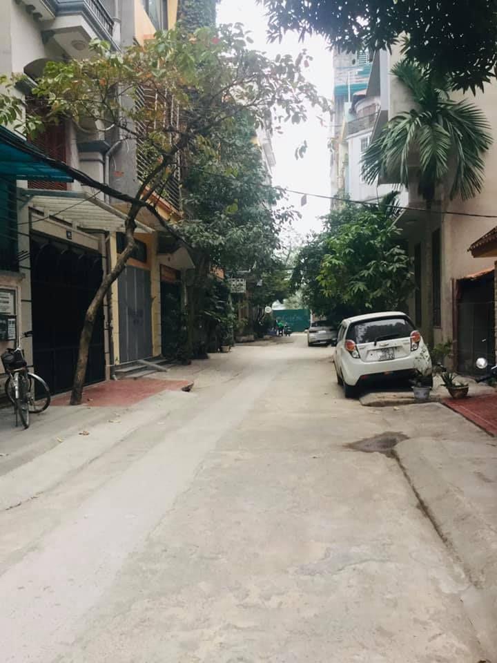 Bán rẻ nhà đẹp vỉa hè ô tô Nghĩa Đô Starlake Cầu Giấy Hà Nôi. Mặt tiền 5m  hai thoáng mặt trước vỉa hè ô tô tránh nhau