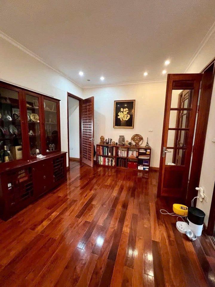 Bán 100m2 nhà mặt phố Trung Kính Câu Giấy Hà Nội. 
