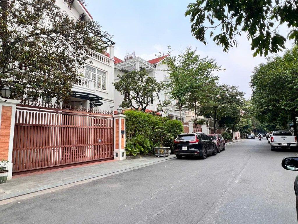 Biệt thự ngõ 23 phố Nguyễn Văn Lộc Hà Đông 40 tỷ Nàm trong quần thể Làng Việt Kiều Châu Âu